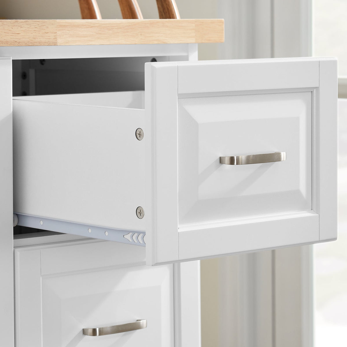 SoBuy FKW41-II-WN Îlot de Cuisine Mobile – Plan Extensible 46–71 cm, 3 Tiroirs, Armoire, Blanc et Bois Naturel